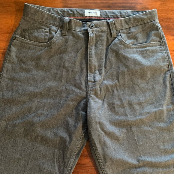 Kenneth Cole Reaction Men's Straight-Fit Charcoal Jeans, size 34X34 - Picture 3 of 8
